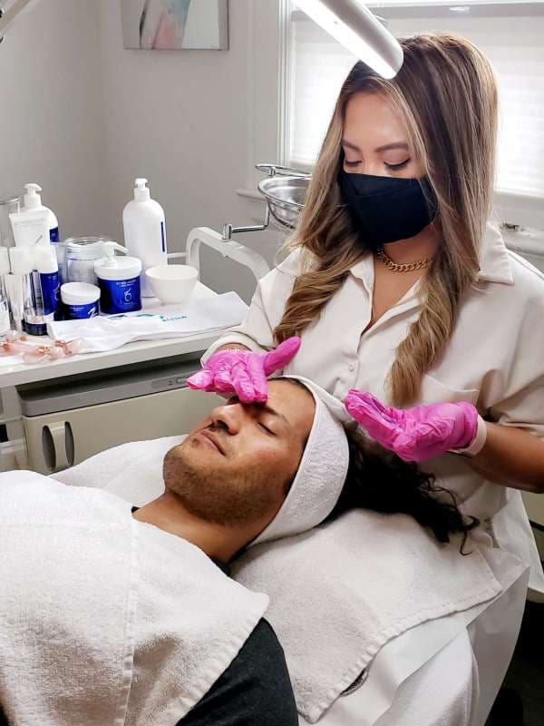 5 Skin Treatments You Should Do in Fall and Winter in Canada